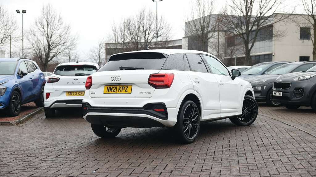 Audi Q2 35 Tfsi Black Edition NM21KPZ White #3