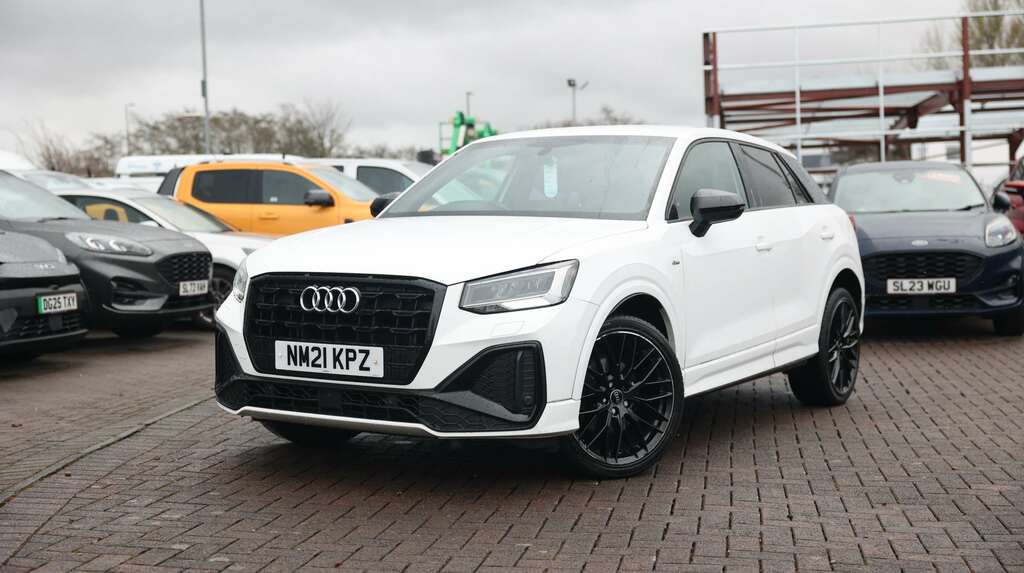 Audi Q2 35 Tfsi Black Edition NM21KPZ White