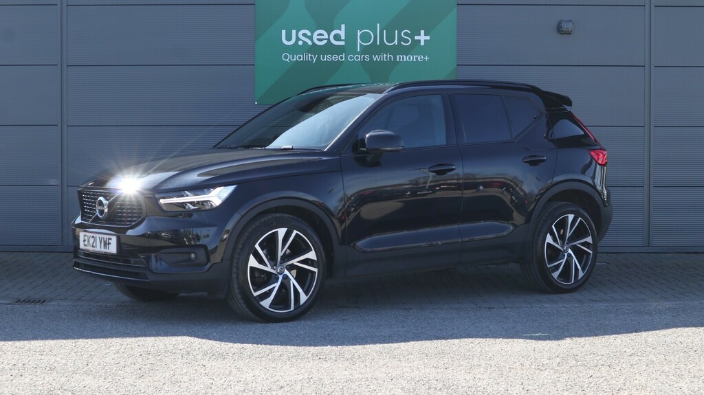 Volvo XC40 2.0 B4p R Design Pro Awd EK21YWF Black #3