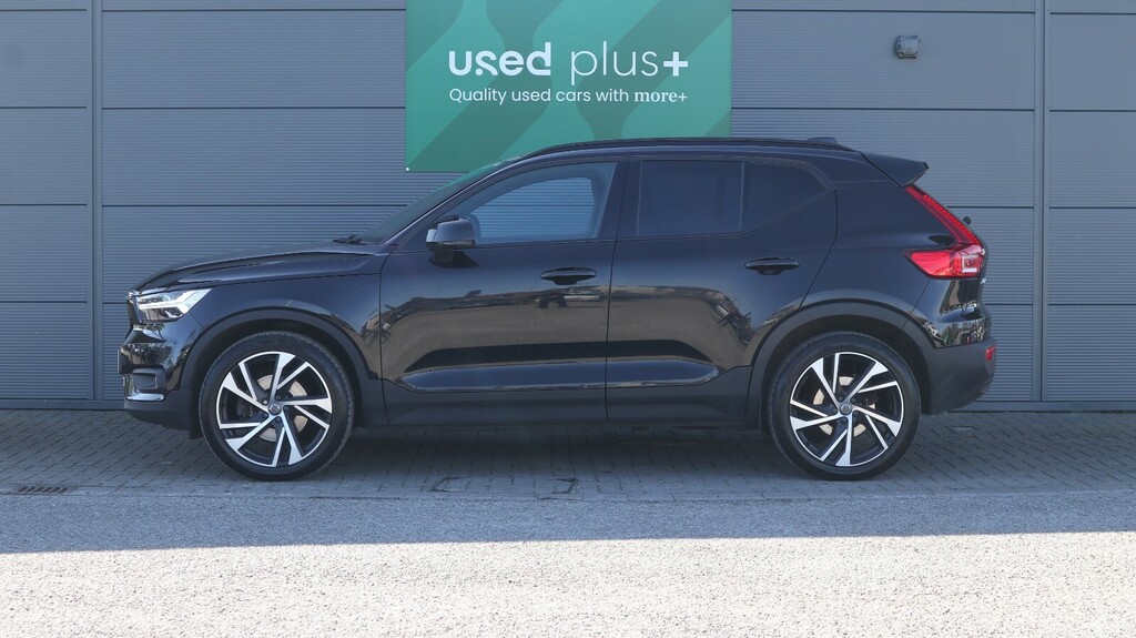 Volvo XC40 2.0 B4p R Design Pro Awd EK21YWF Black #4