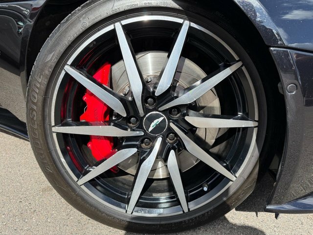 Aston Martin DB11 5.2 V12 Coupe Euro 6 Ss 608 Ps LC17AXA Black #4