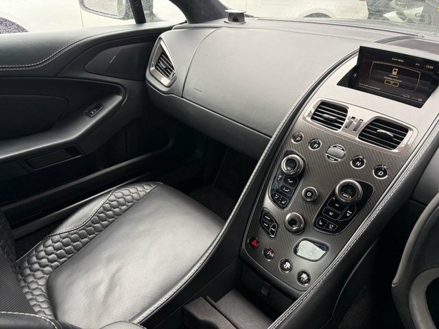 Aston Martin Vanquish Vanquish V12 Silver #60