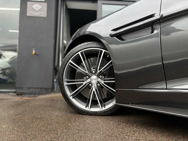 Aston Martin Vanquish Vanquish V12 Silver #41