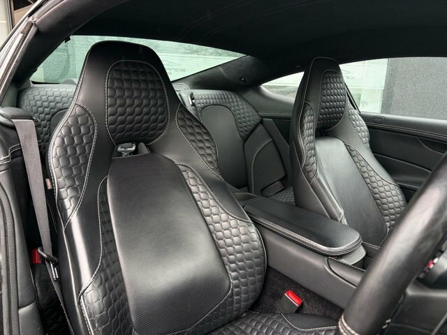 Aston Martin Vanquish Vanquish V12 Silver #71