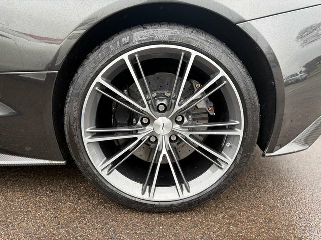 Aston Martin Vanquish Vanquish V12 Silver #40