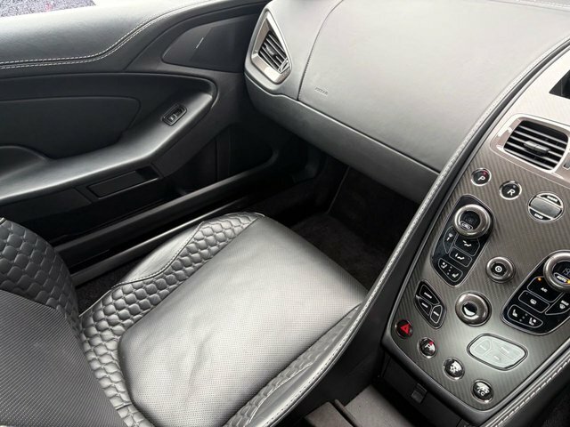 Aston Martin Vanquish Vanquish V12 Silver #67