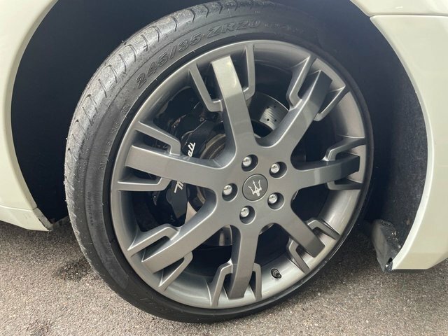 Maserati GranCabrio 2011 4.7 V8 Euro 4 Black #36