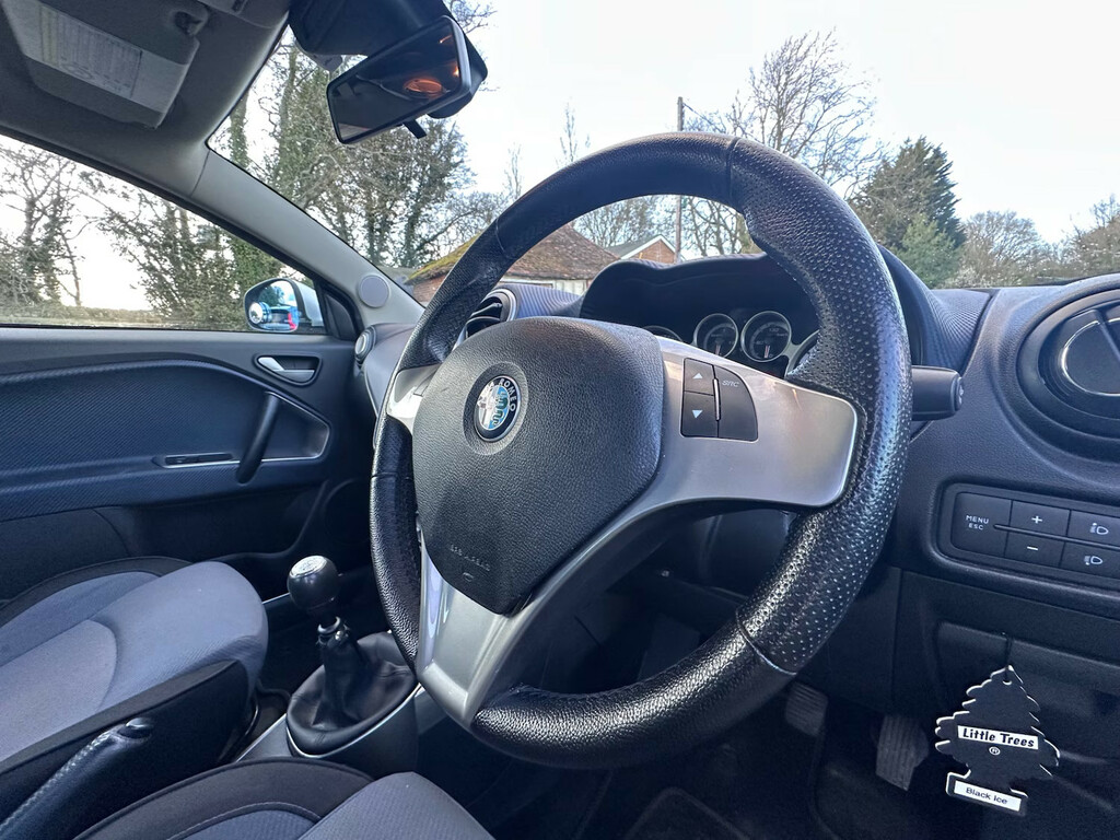 Alfa Romeo MiTo 1.4 16V Lusso Hatchback Silver #2