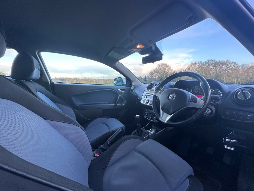 Alfa Romeo MiTo 1.4 16V Lusso Hatchback Silver #4