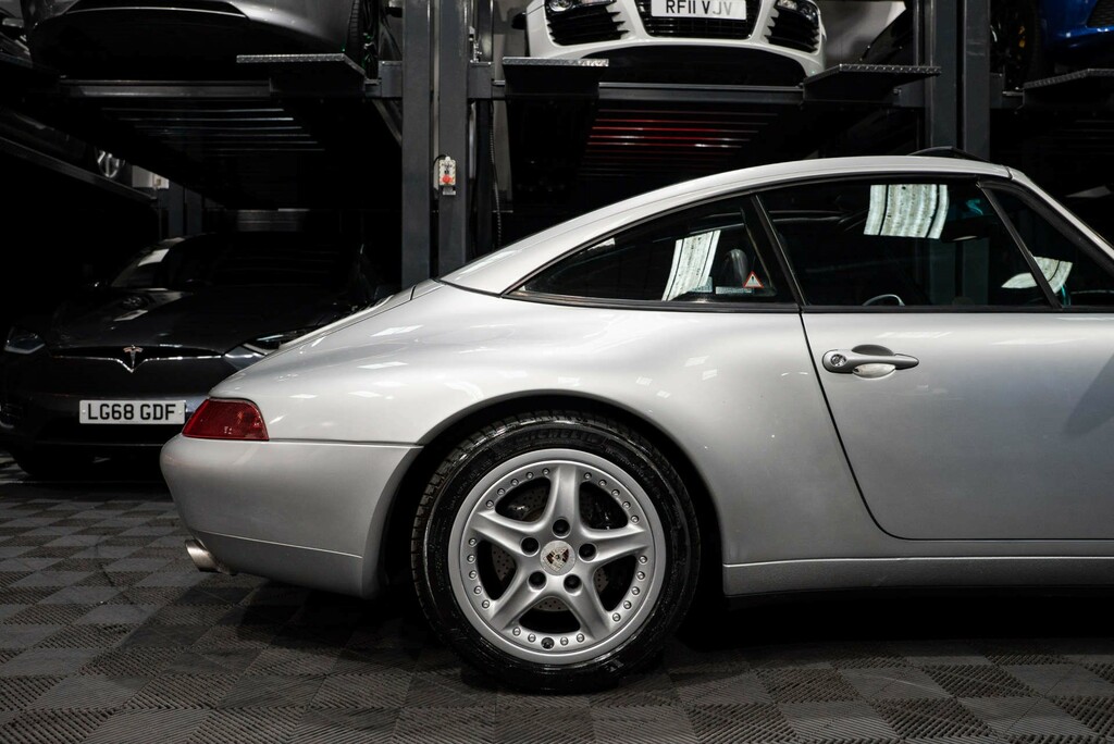 Porsche 911 Carrera Cpe Red #26
