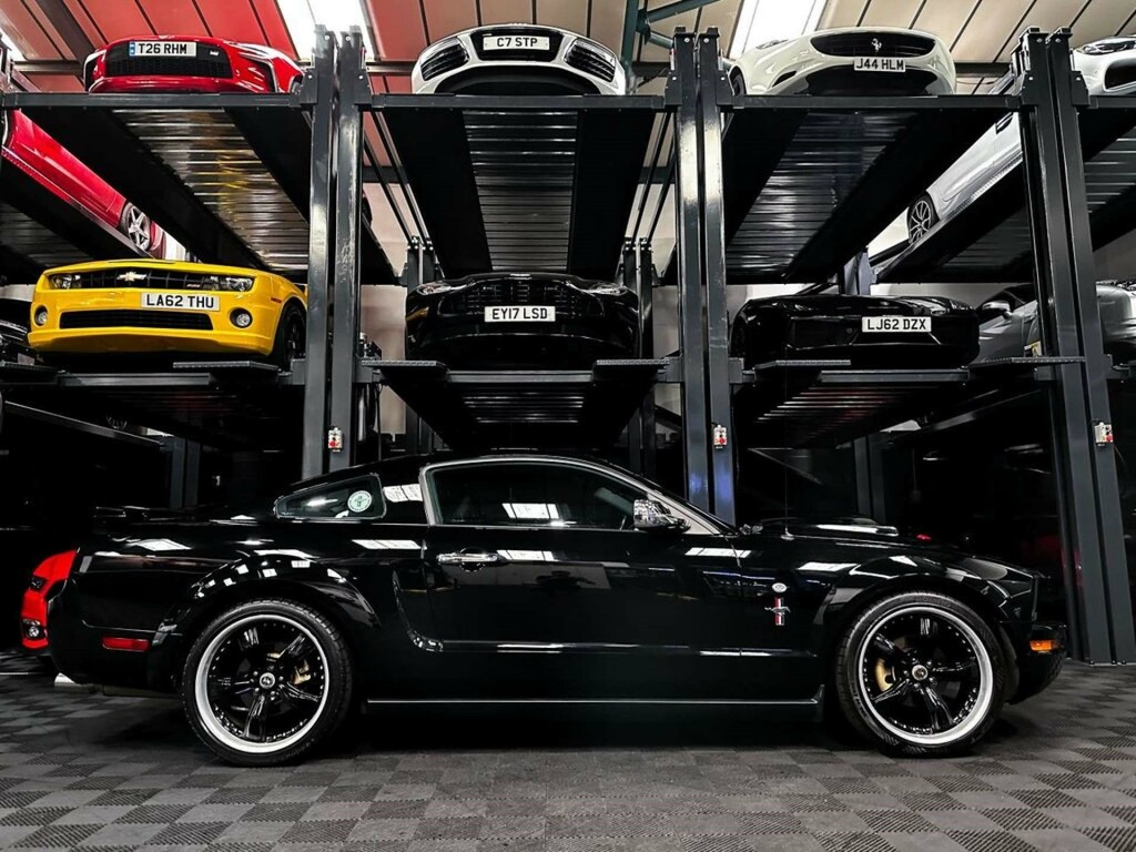 Ford Mustang  Black #7