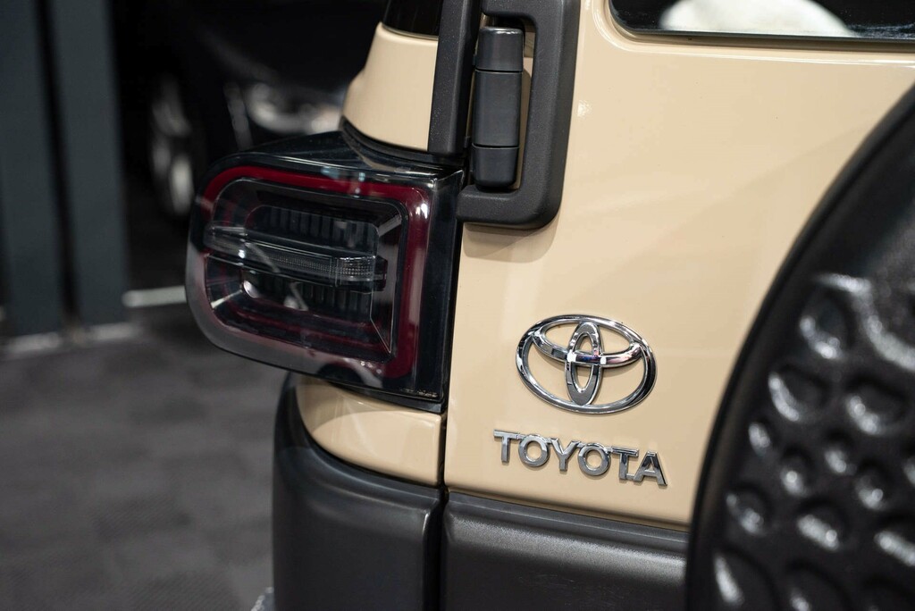 Toyota FJ Cruiser Color-package 4Wd White #34