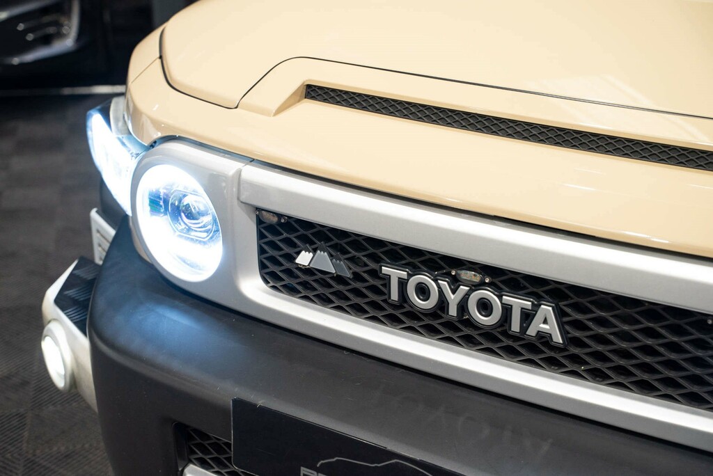 Toyota FJ Cruiser Color-package 4Wd White #13
