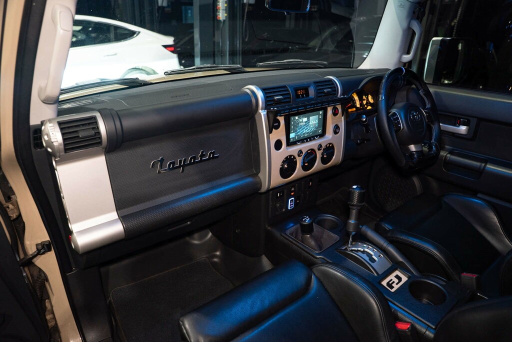 Toyota FJ Cruiser V6 Petrol Auto  #4