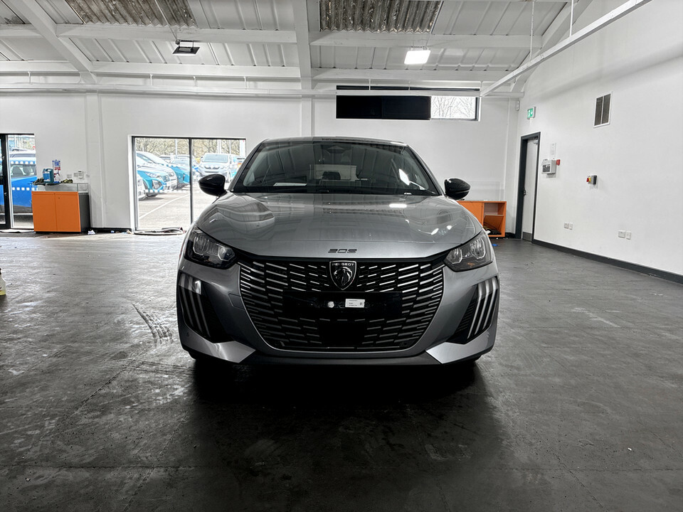 Peugeot 208 1.2 100 Allure PE26FMU  #2