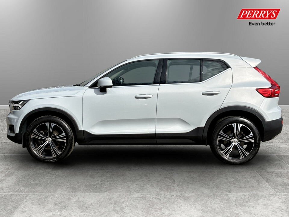 Volvo XC40 2.0 B5p Inscription Pro Awd PE70MYR Silver #4