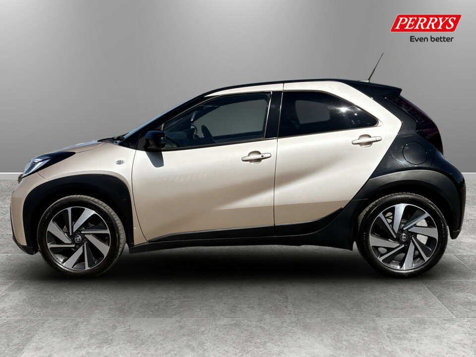 Toyota Aygo X 1.0 Vvt-i Exclusive FY73WFP Beige #6