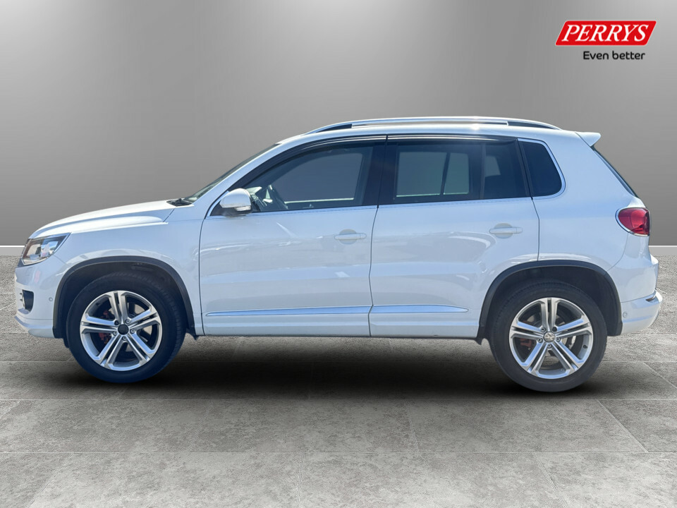 Volkswagen Tiguan 2.0 Tdi Bluemotion Tech R-line 184 Dsg Nav DA65CXV White #4