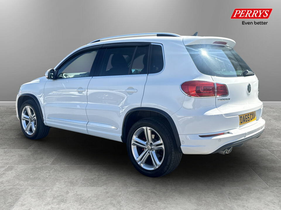Volkswagen Tiguan 2.0 Tdi Bluemotion Tech R-line 184 Dsg Nav DA65CXV White #5