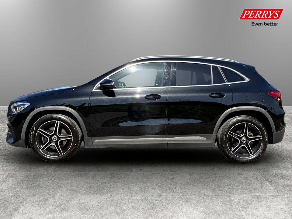 Mercedes-Benz GLA Class Gla 180 Amg Line Executive KU72MFF Black #4