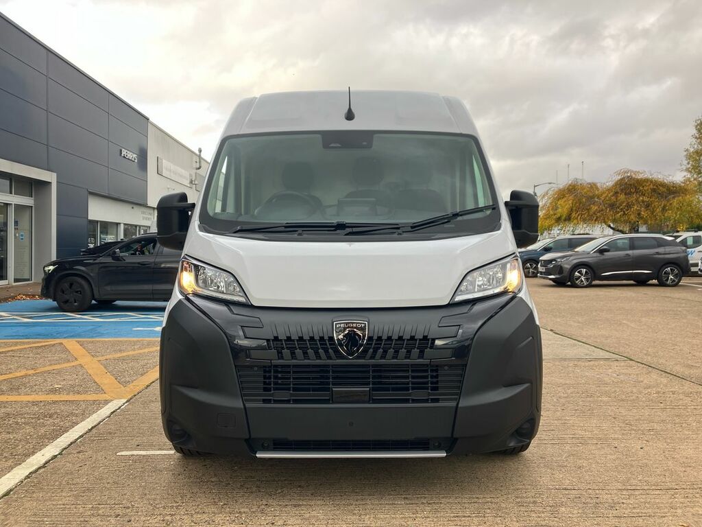 Peugeot Boxer 2.2 Bluehdi 140 H2 Van Professional White #4