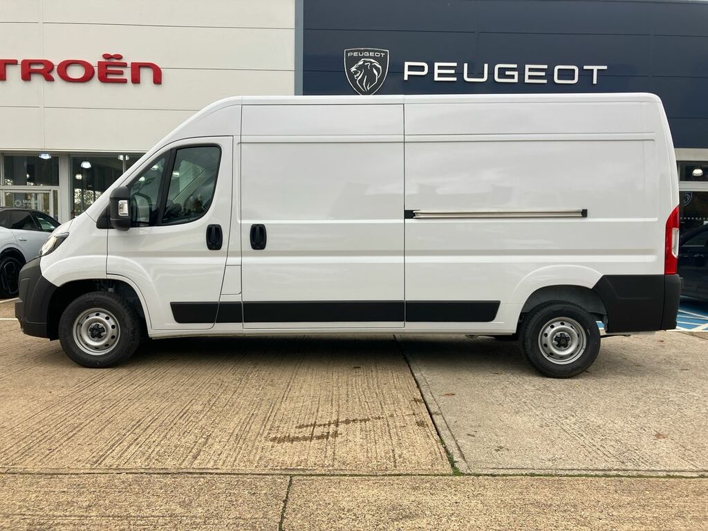 Peugeot Boxer 2.2 Bluehdi 140 H2 Van Professional White #6