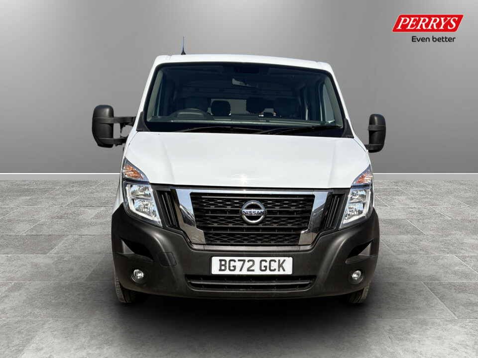 Nissan NT400 35.15 Dci Double Cab Tipper White #2