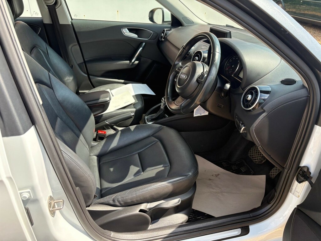 Audi A1 Sportback S-line Tfsi Dsg LA15XUF #2