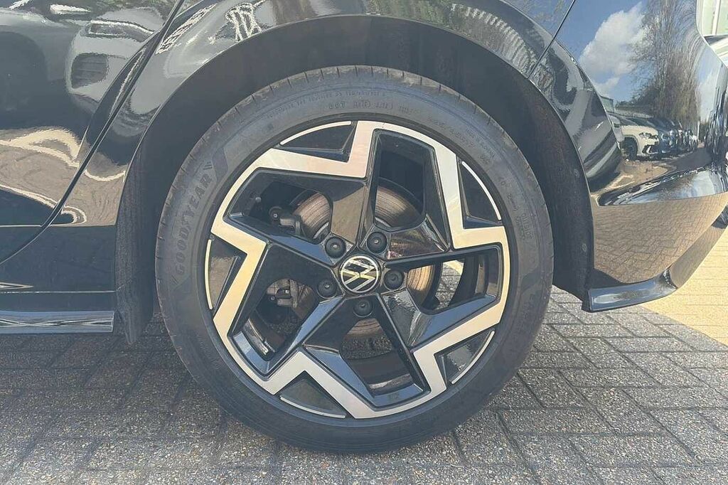Volkswagen Golf 1.5 Tsi 150 R-line WP75THV Black #5