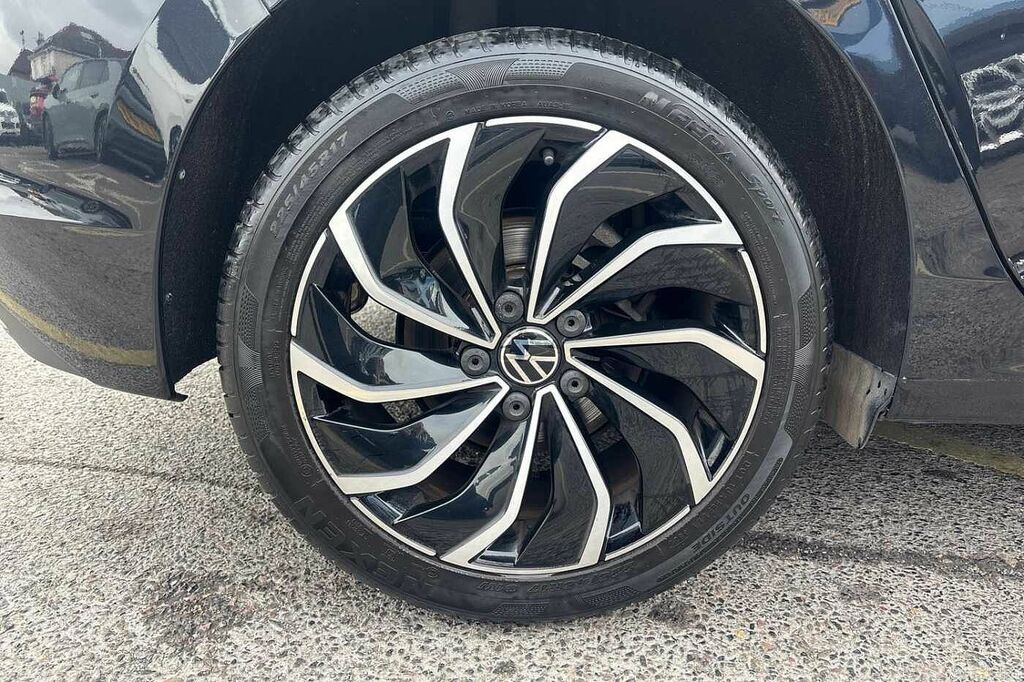Volkswagen Golf 1.5 Tsi Style Edition GL23PLF Black #5