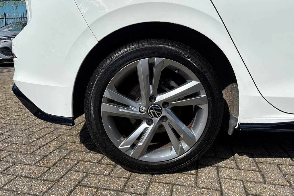 Volkswagen Golf 1.5 Tsi R-line ND72VKJ White #5