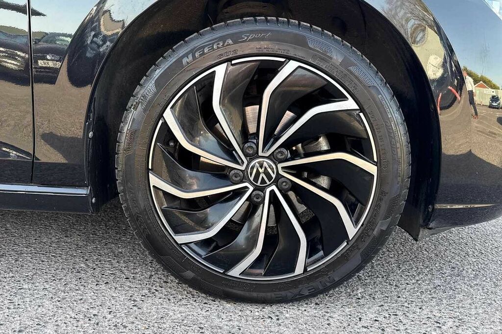 Volkswagen Golf 1.5 Tsi Style Edition HD23RXO Black #5
