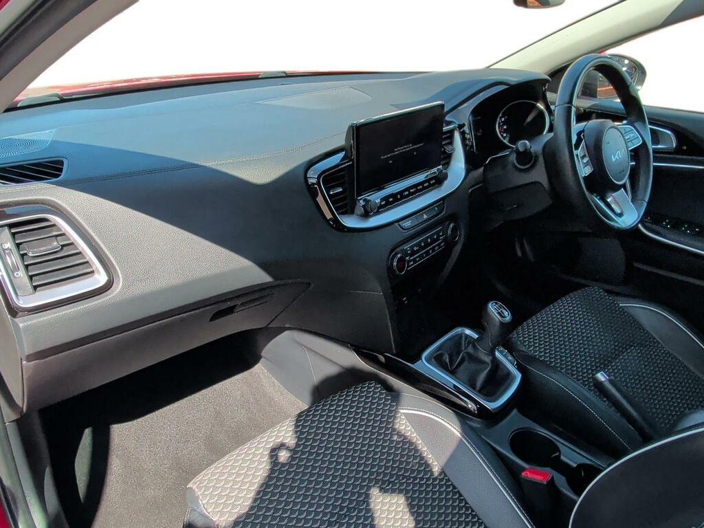 Kia Ceed 1.5 T-gdi Isg 3 FV23AHL Red #2