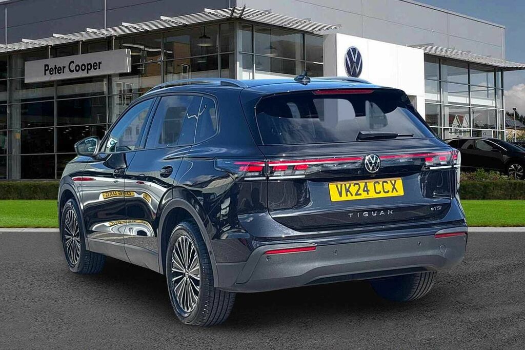 Volkswagen Tiguan 1.5 Etsi 150 Match Dsg VK24CCX Black #3