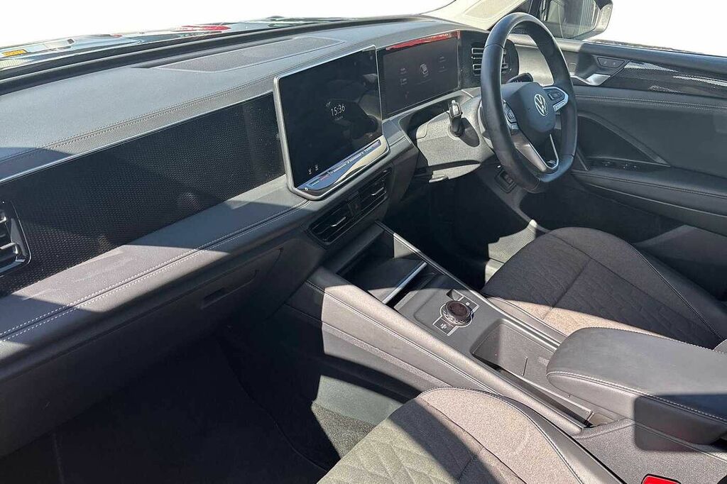 Volkswagen Tiguan 1.5 Etsi 150 Match Dsg VK24CCX Black #2