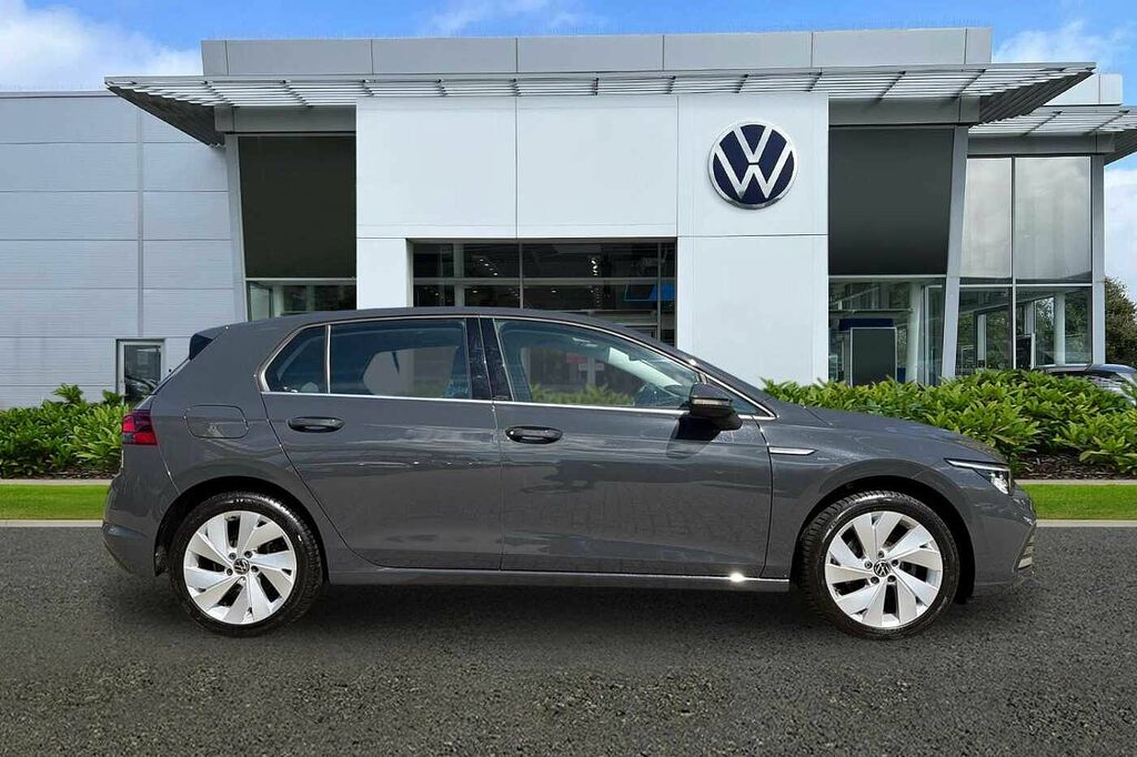 Volkswagen Golf 1.5 Tsi 150 Style GV24NKL Grey #4
