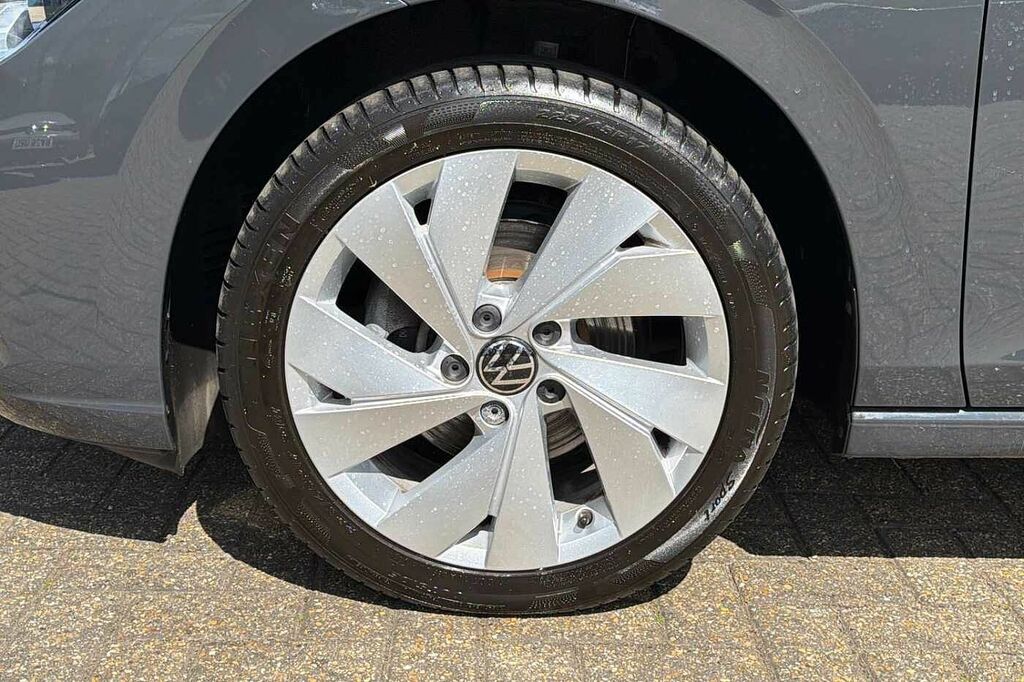 Volkswagen Golf 1.5 Tsi 150 Style GV24NKL Grey #5