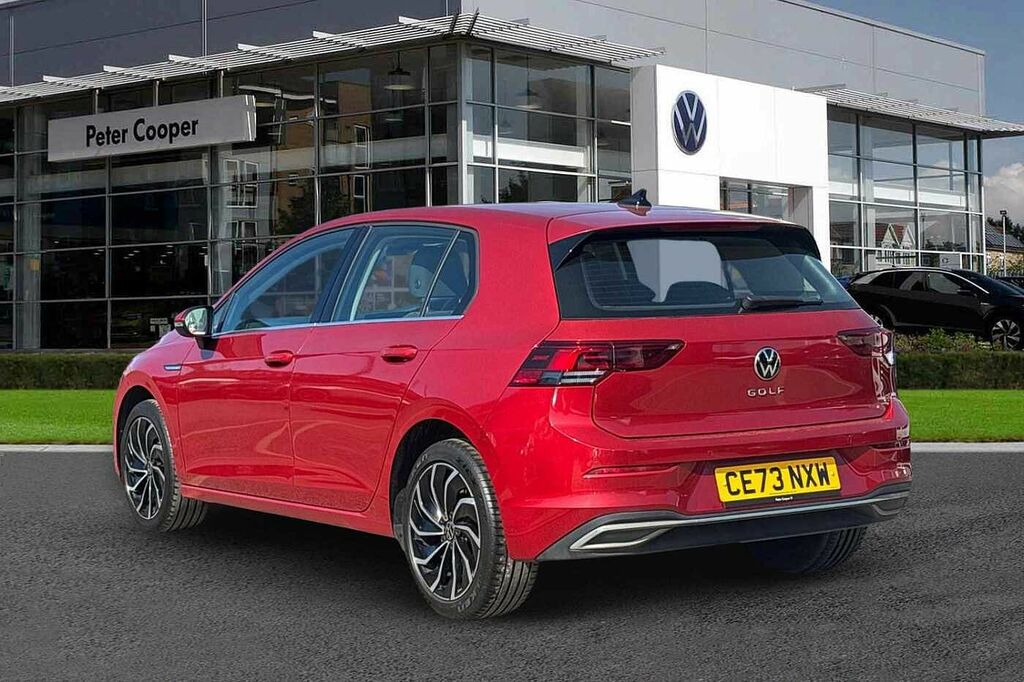 Volkswagen Golf 1.5 Tsi Style CE73NXW Red #3