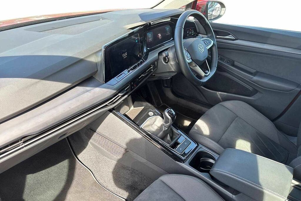 Volkswagen Golf 1.5 Tsi Style CE73NXW Red #2