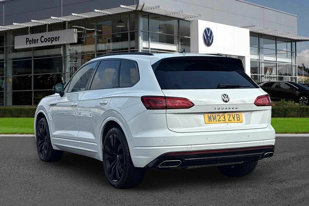 Volkswagen Touareg 3.0 V6 Tdi 4Motion Black Edition Tip WM23ZVB White #3