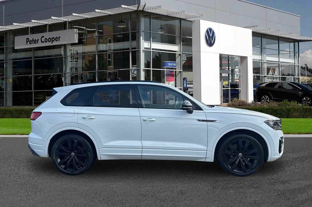 Volkswagen Touareg 3.0 V6 Tdi 4Motion Black Edition Tip WM23ZVB White #4