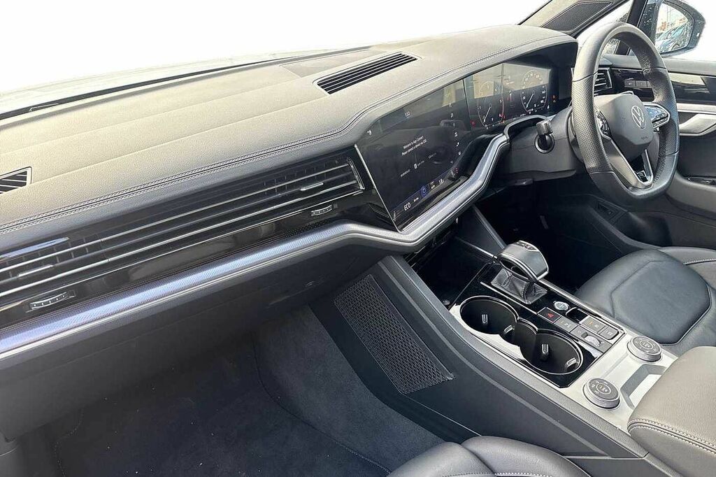 Volkswagen Touareg 3.0 V6 Tdi 4Motion Black Edition Tip WM23ZVB White #2
