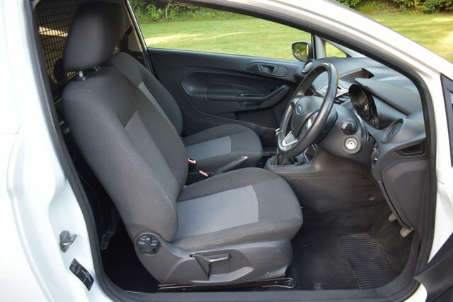 Ford Fiesta Van 1.5 Tdci Econetic Panel Van AK17KSY White #5