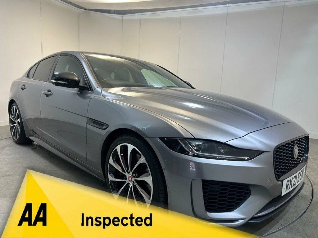 Jaguar XE 2L R-dynamic Black Grey