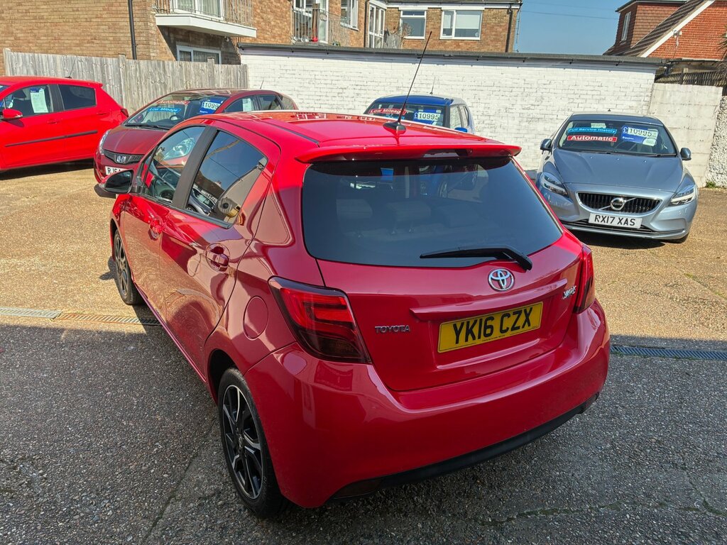 Toyota Yaris Design 1.33 Dual Vvt-i Hatchback 6 E YK16CZX Red #2