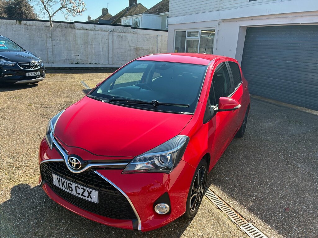Toyota Yaris Design 1.33 Dual Vvt-i Hatchback 6 E YK16CZX Red #4