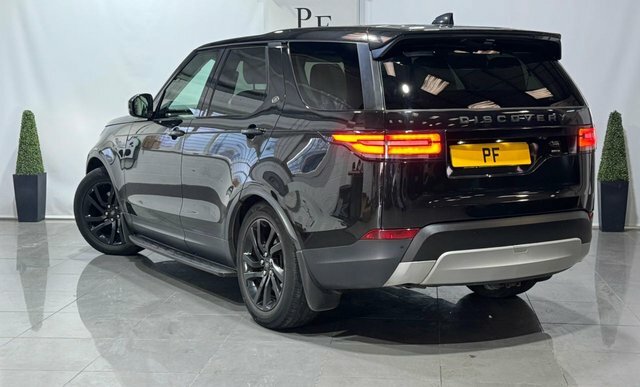 Land Rover Discovery 2.0 Sd4 Hse Suv 4Wd Euro 6 S S WK67RMZ Black #4