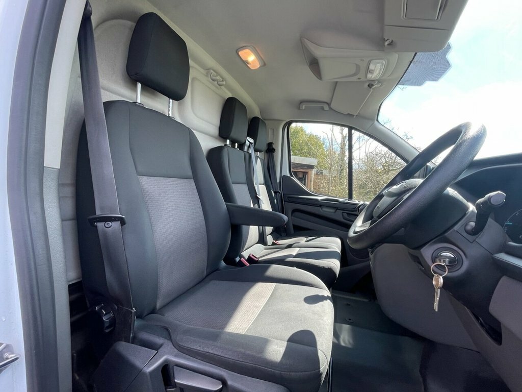 Ford Transit Custom 2L Leader YT69ZDK White #2