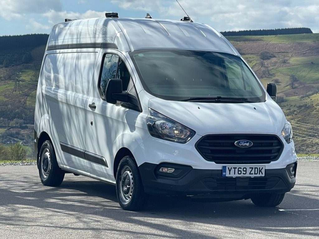 Ford Transit Custom 2L Leader White