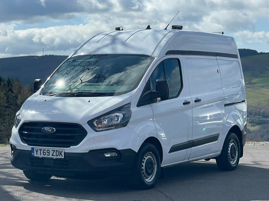 Ford Transit Custom 2L Leader YT69ZDK White #3